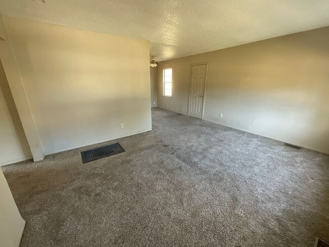 Photo - 2305 Doris Ave