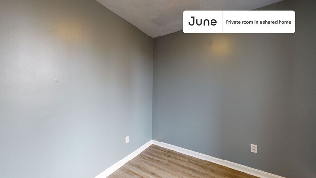 Room in Shared 3 bed/1 bath home in North End