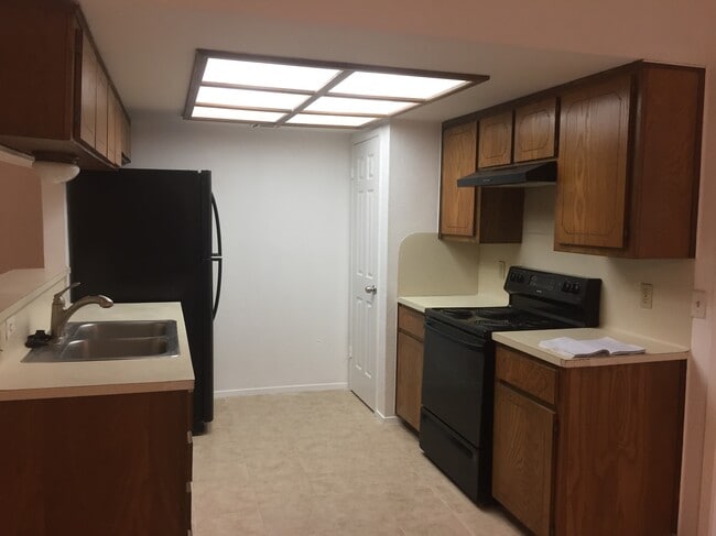 Building Photo - 1604 Waterloo Trail Unit B Rental