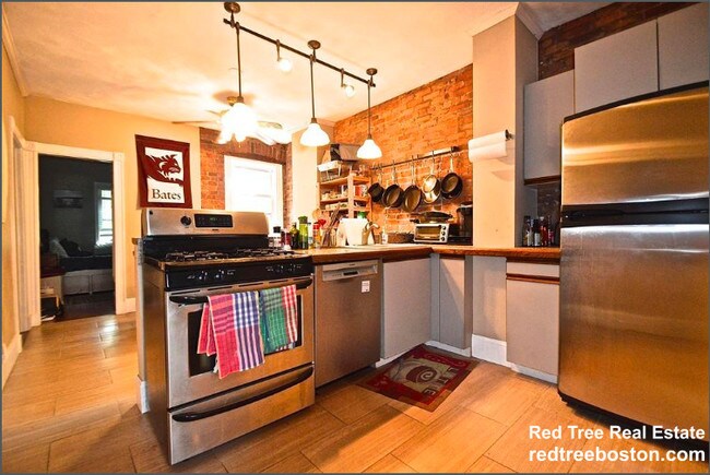 Photo - 1793 Beacon St Unit PH5