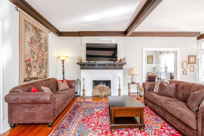 Photo - 406 NE 7th Ave Unit ID1359115P