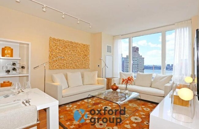 Building Photo - 1 bedroom in NEW YORK NY 10023 Unit 7E Rental
