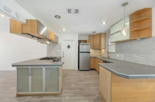 Photo - 4904 Enchanted Ln