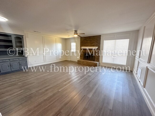 Photo - 801 S Wood St