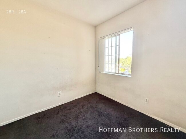 Photo - 7349 Balboa Blvd Unidad 1