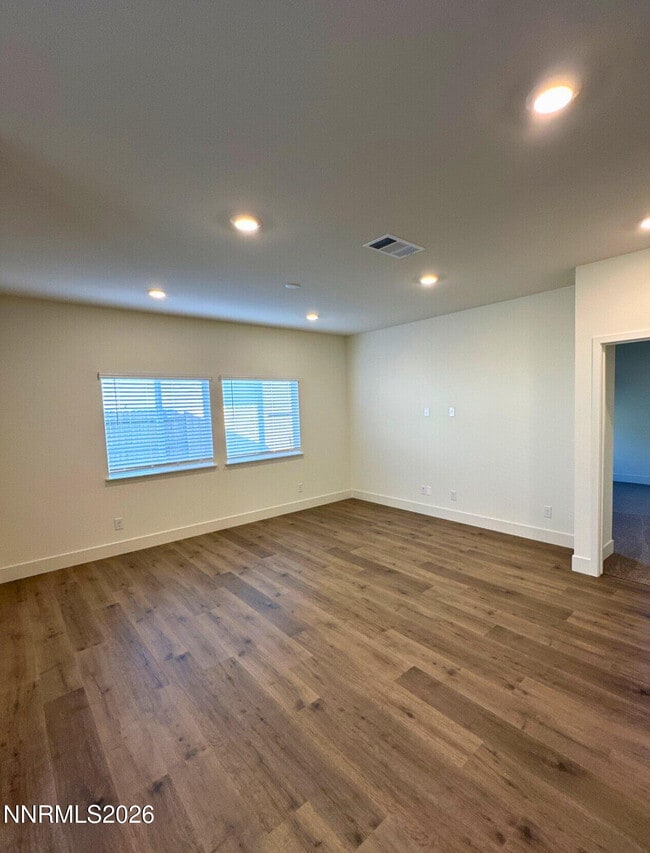 Photo - 4258 White Feather Wy