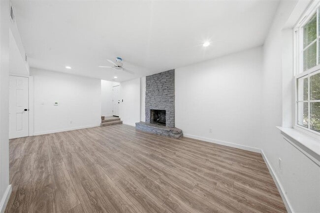 Photo - 5005 Cottonwood Cir