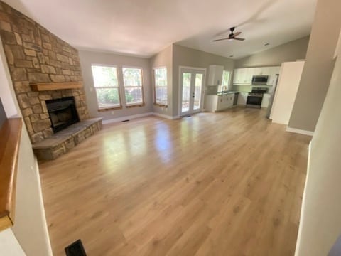 Photo - 970 Bayfield Dr
