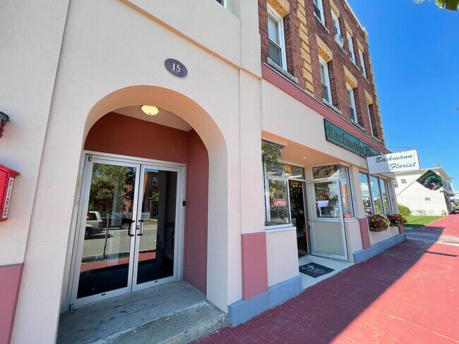 Photo - 15 W Broadway Unit N