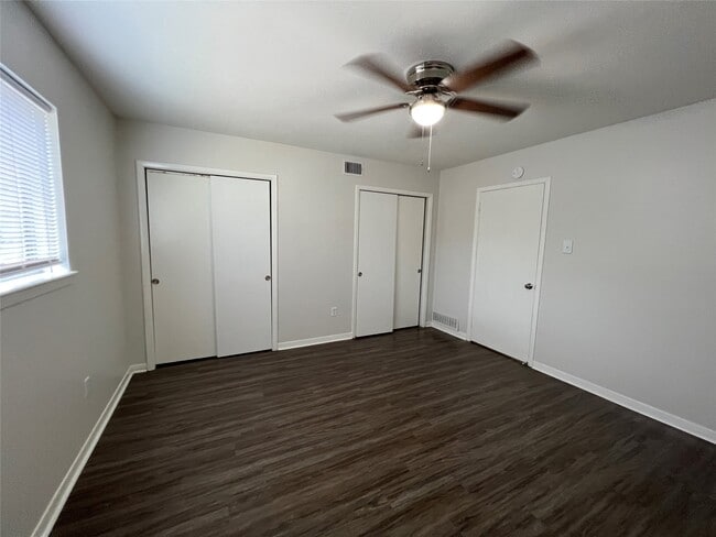 Photo - 500 Willow Dr Unit B2