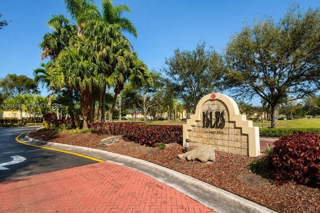 Building Photo - 663 Vista Isles Dr Unit 1711