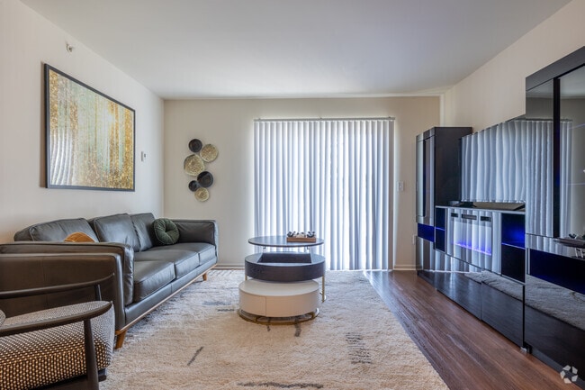 2BR, 1BA - 960SF - Living Room