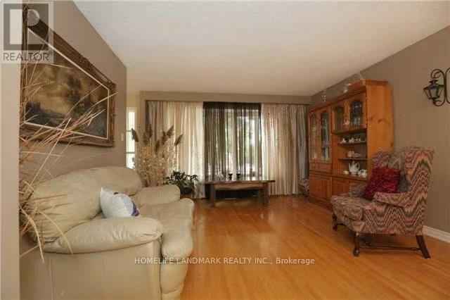 Photo - 1256 Falgarwood Dr