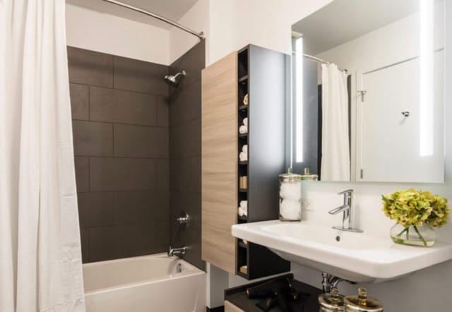 Photo - 710 W Grand Ave Unit 412