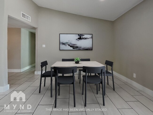 Photo - 227 W Kerry Ln