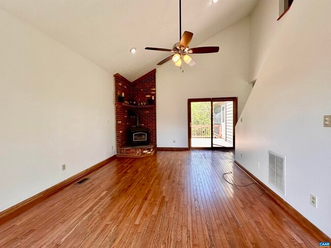 Photo - 1 Old Mill Ct