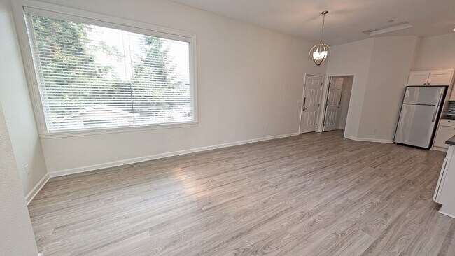 2405 Pacific Ave Unit 204