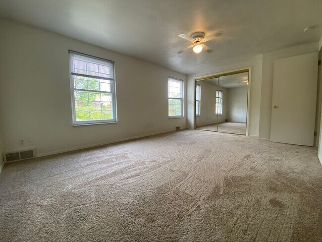 Photo - Spacious 2 Bedroom Townhouse at Chapel Place! Amazing Penn Hills Location! Call Today!