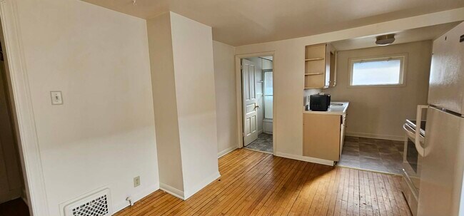 Photo - 1302 S 15th St Unit A