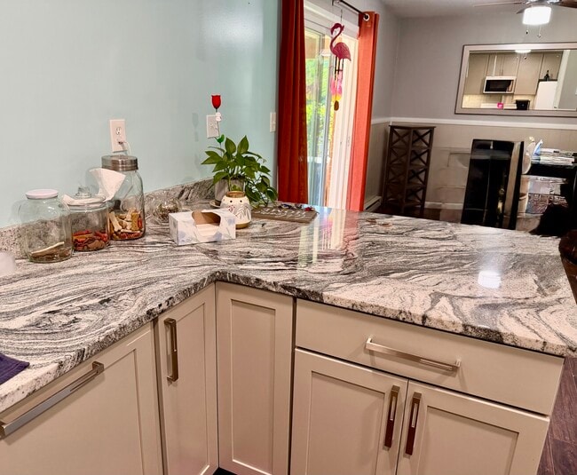 Photo - 802 Bradley Rd