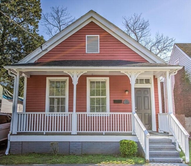 Building Photo - 256 Walker St Rental