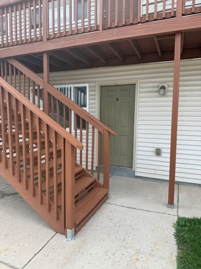 304 Snyder Ave Unit B