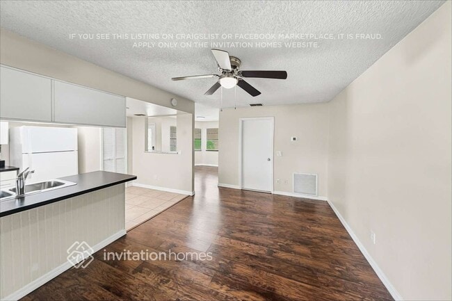 Photo - 613 Mayan Pl