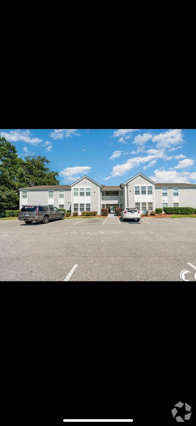 Building Photo - 1931 Bent Grass Dr Unit E Rental