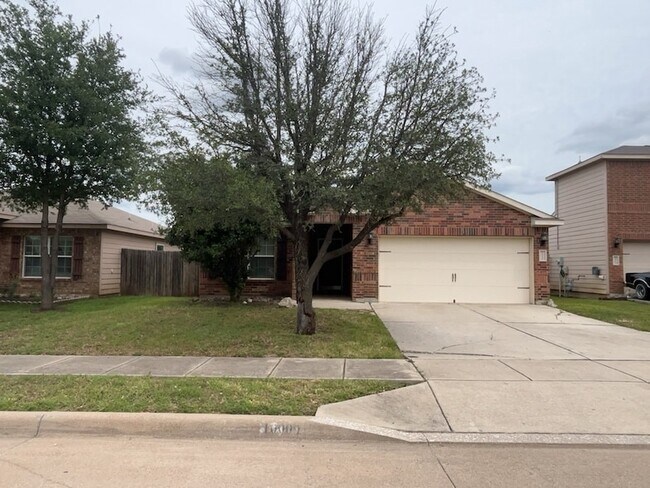 Photo - 10009 Iron Ridge Dr House