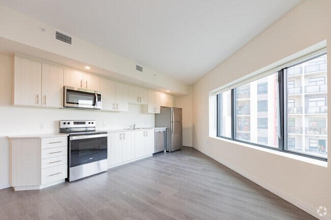2BR, 1BA - 817SF - Living Room - 387 King St East