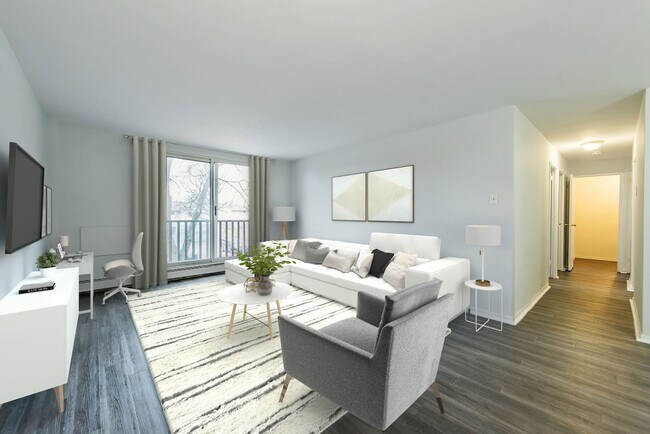 Photo - Colonial Court