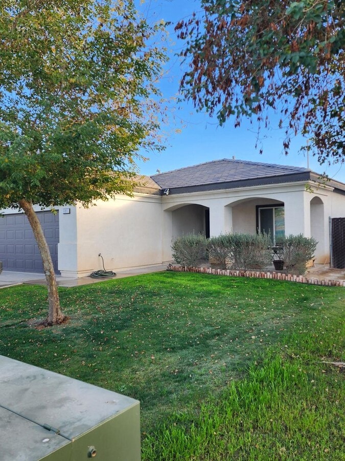 Photo - Charming 4 bed / 2 bath Home for Rent
