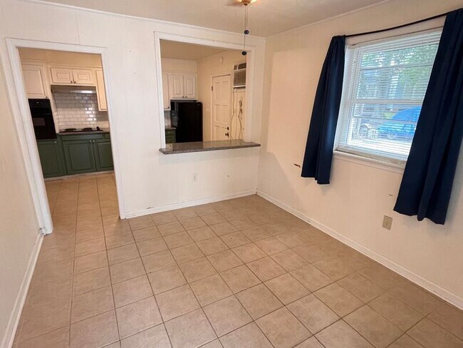 Photo - 3245 Ivanhoe Street