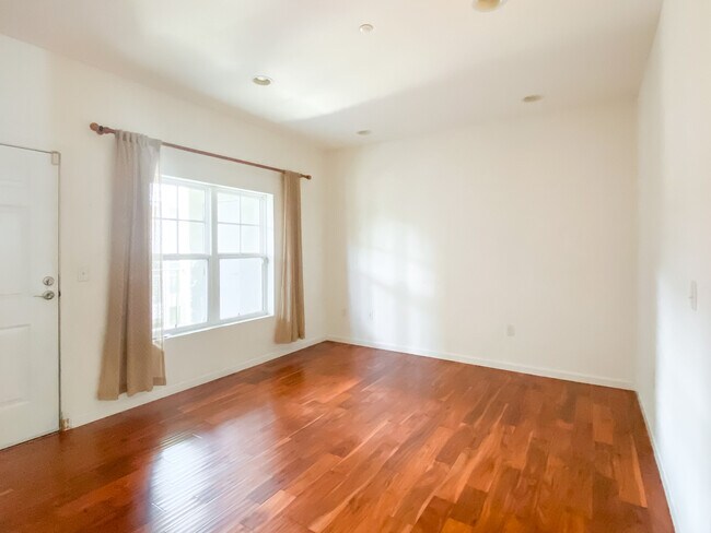 Photo - 1121 40th St Casa Adosada