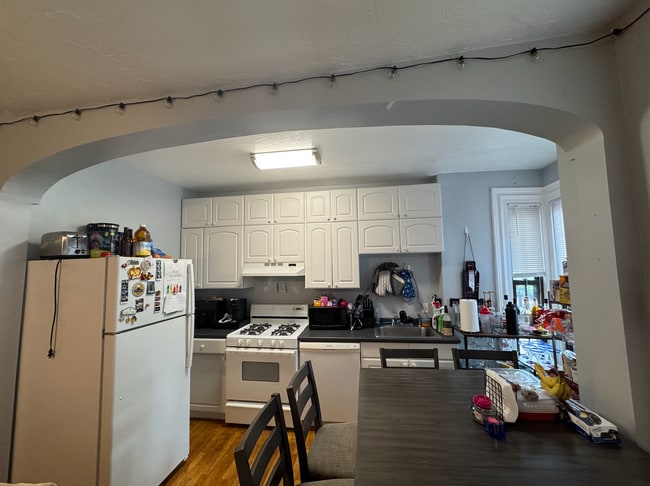 Photo - 235 Northampton St Unit 3