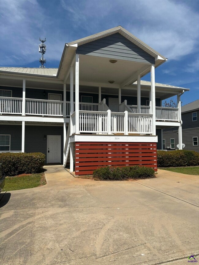Building Photo - 504 Club Villa Court Rental