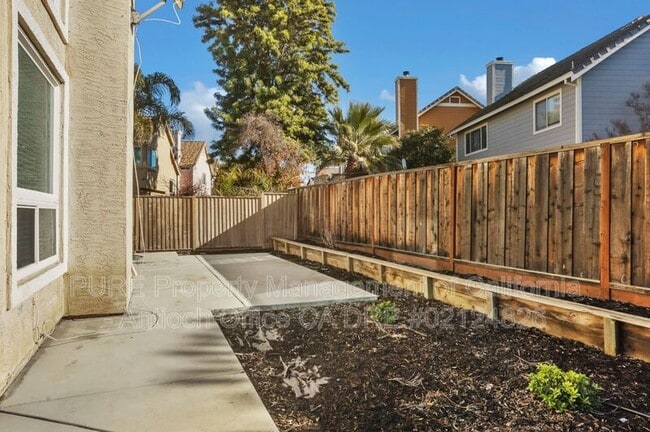 Photo - 1100 Twinbridge Ct