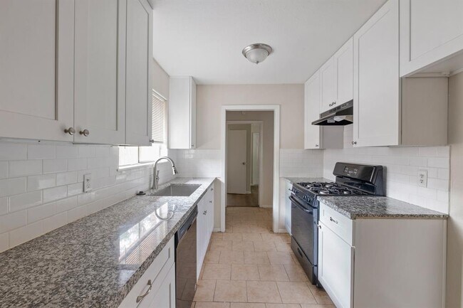 Photo - 900 S Anderson St