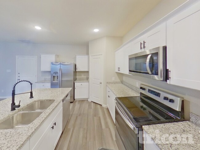 Photo - 418 Madison Way