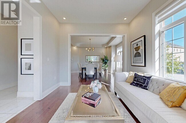 Photo - 459 Threshing Mill Blvd.