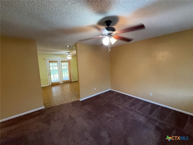 Photo - 820 Michelle Dr