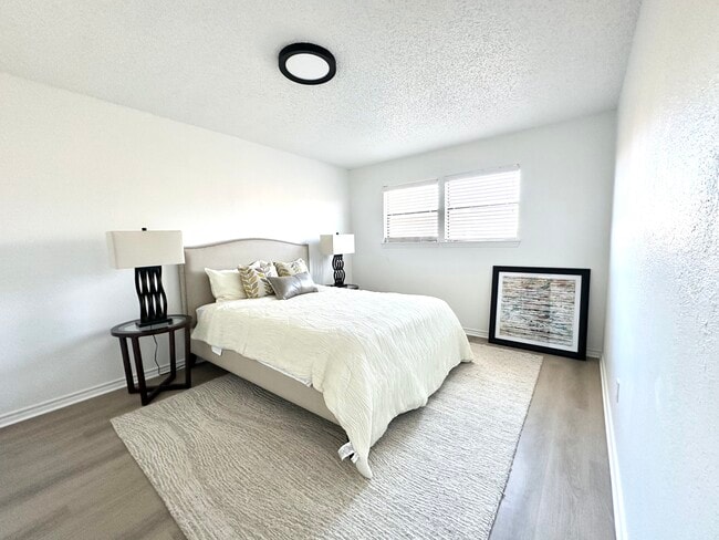 Photo - 2623 Gwendolyn Ln