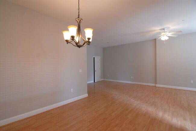 Photo - Downtown City Living Spacious 1 bedroom 1 bathroom in the heart of Greensboro