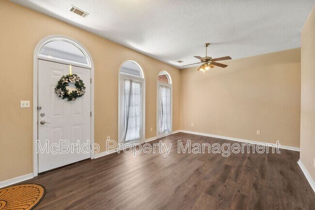 Photo - 928 Hunting Horn Wy