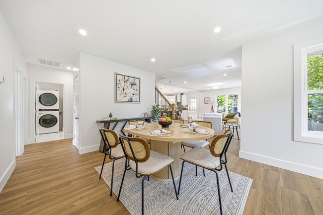 Photo - 54 Rangeley Rd