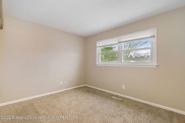 Photo - 858 E Greenlawn Ave