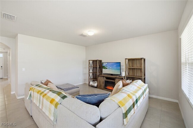 Photo - 1917 SW 4th St