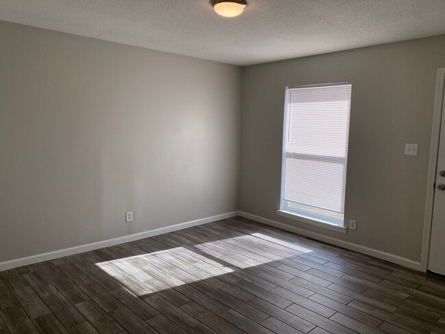 Photo - 19 Rolling Meadows Dr