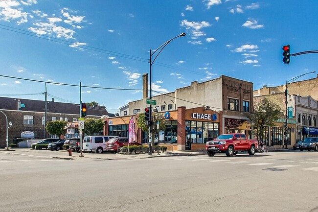 Photo - 3101 W Cermak Rd Unidad A-C