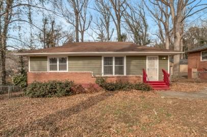 Photo - 751 Yale Pl SW